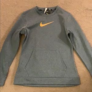 Pullover Nike Jacket with Pockets